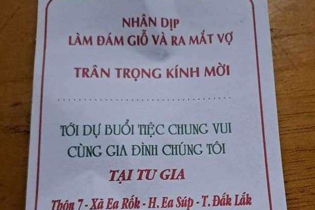 Xôn xao tấm thiệp mời dự đám giỗ vợ cũ và ra mắt vợ mới của cụ ông 81 tuổi