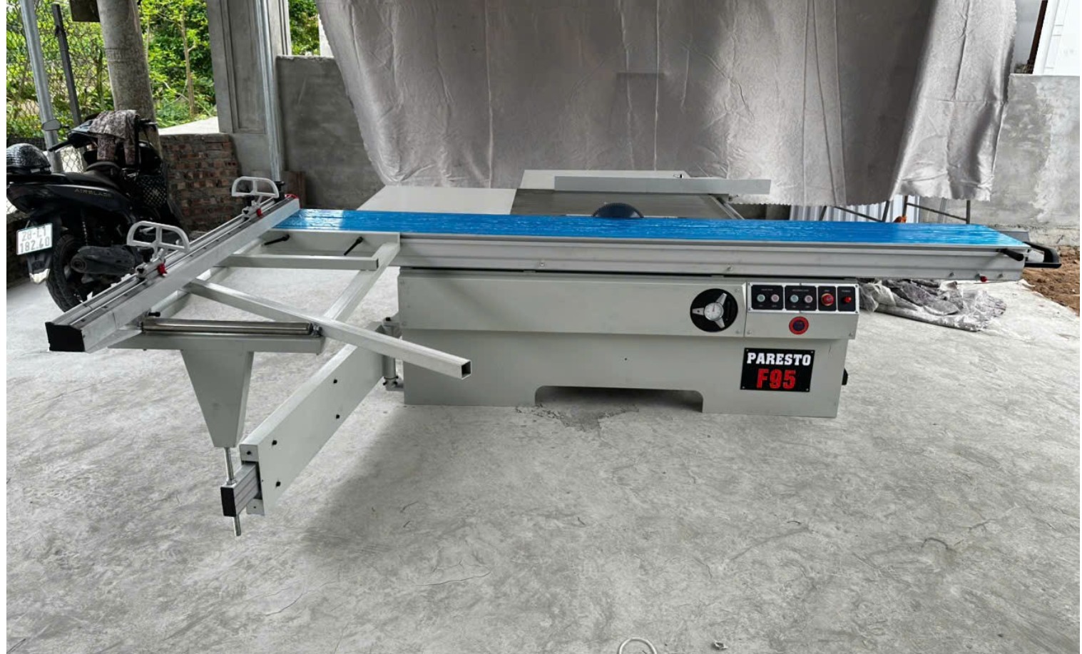 Nhiều Thợ Nội Thất Di Chuyển Công Trình Gặp Khó Vì Máy Quá Cồng Kềnh